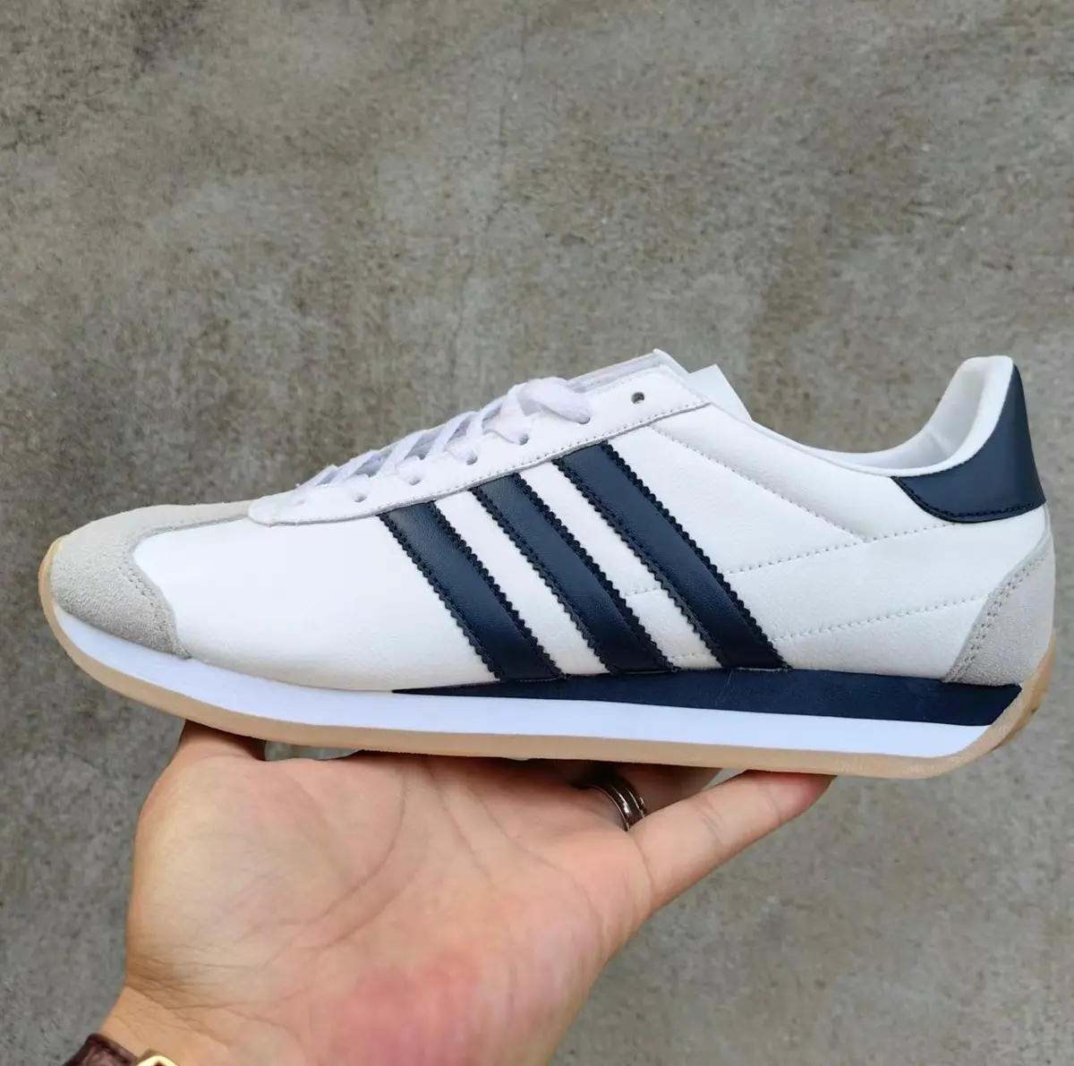 Tênis Adidas Country II White Night Indigo Scarlet