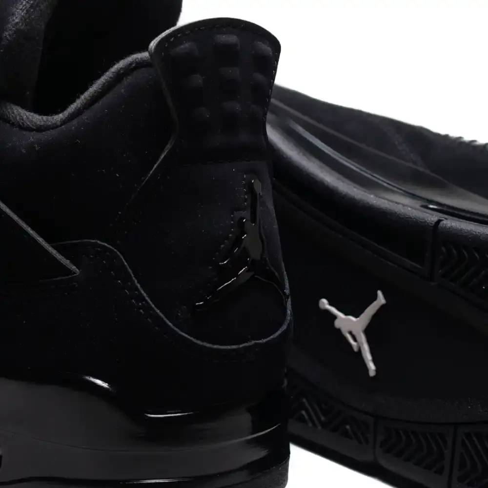 Tênis Air Jordan 4 Retro