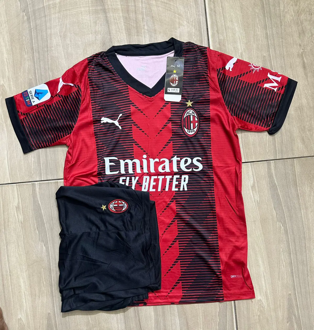 Conjunto Equipamento Oficial AC Milan 2023/2024 - 2 Peças