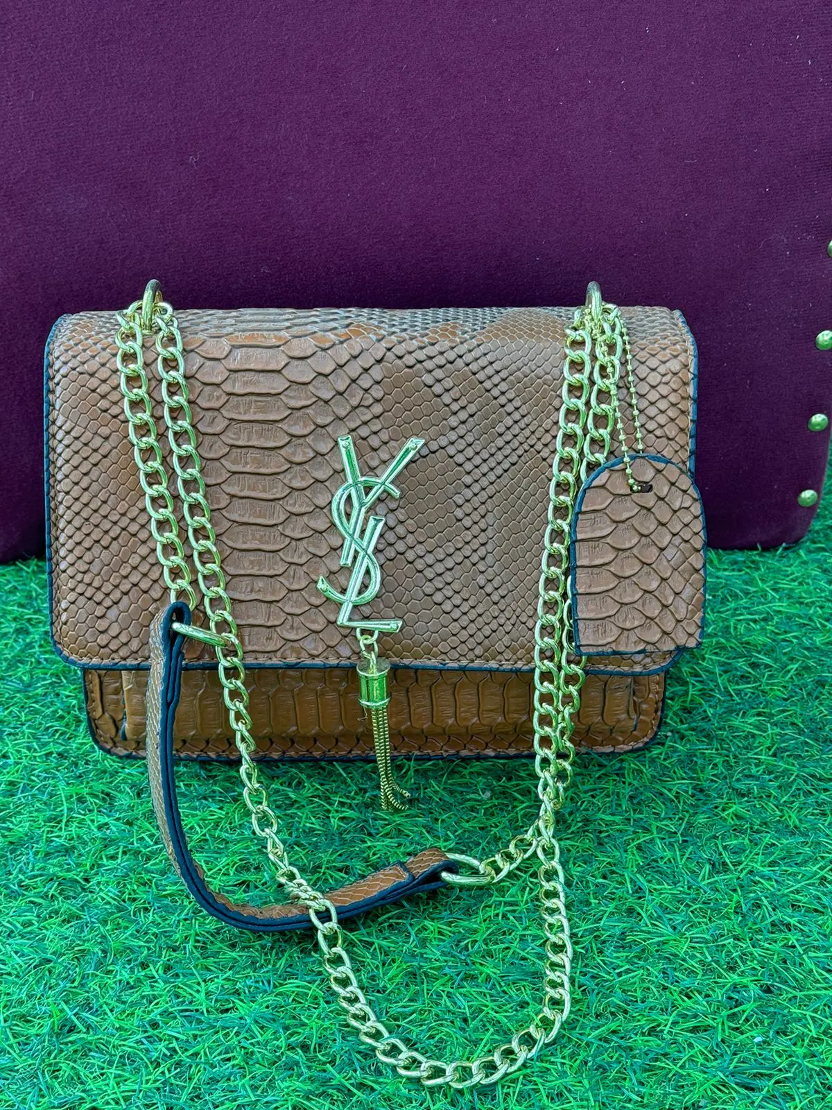 Bolsa Saint Laurent Texturizada Castanho 