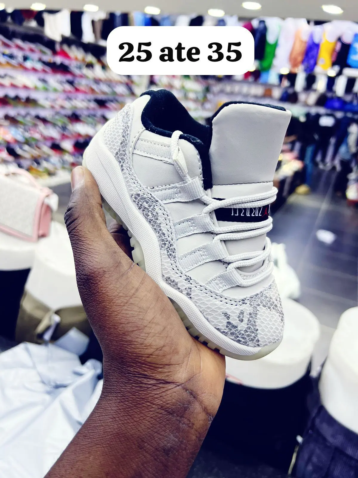Tênis Air Jordan 11 Retro Low Navy Infantil
