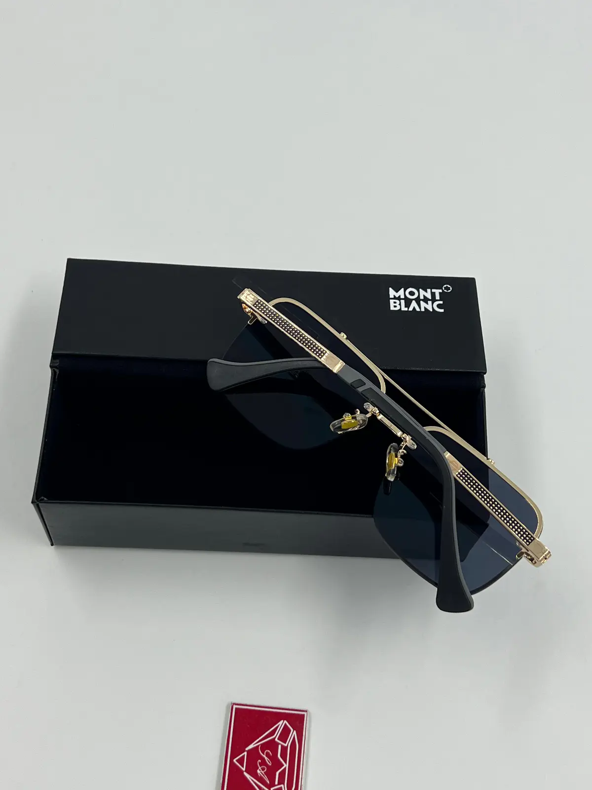 Óculos de Sol Montblanc Luxo - Dourado e Preto