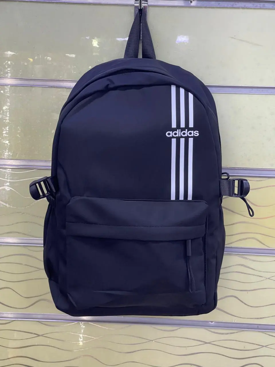 Mochila Adidas Preta com Listras
