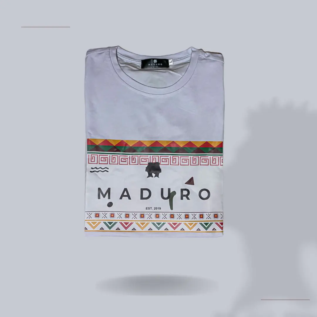 Camiseta Madura Padrão Branco
