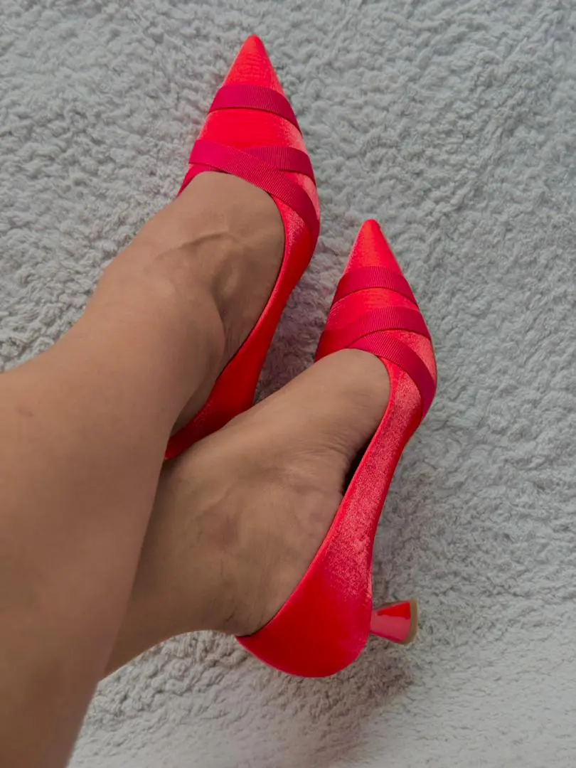 Sapatos Elegantes Vermelhos de Salto Médio