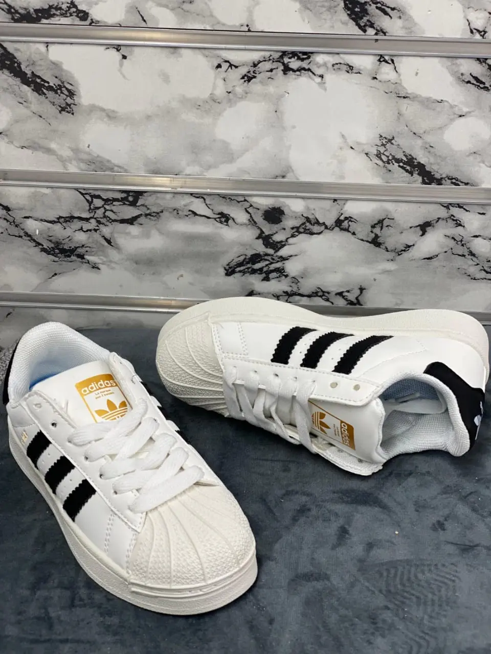 Tênis Infantil Adidas Superstar Clássico - Conforto e Estilo Icônico