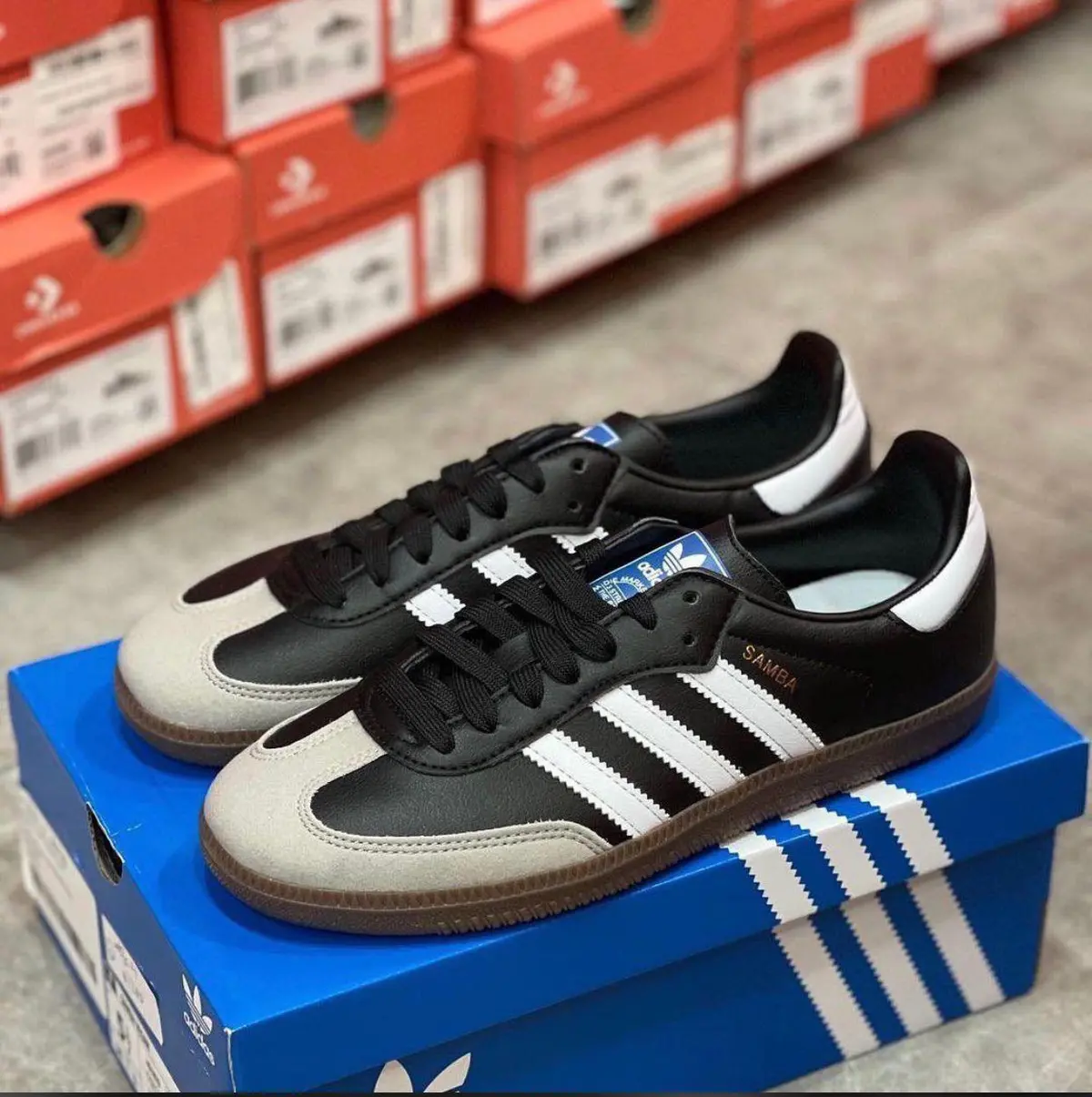 Tênis Adidas Superstar Preto e Branco