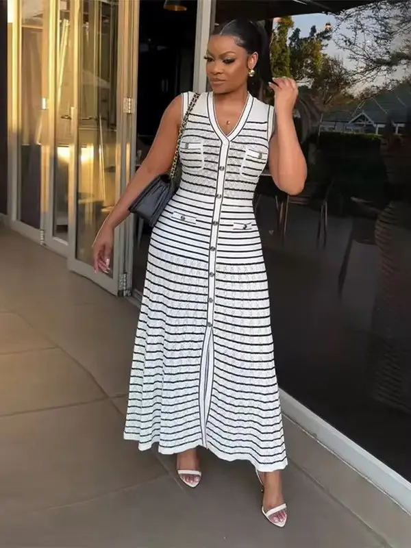 Vestido Maxi Sem Mangas com Listras de Tela