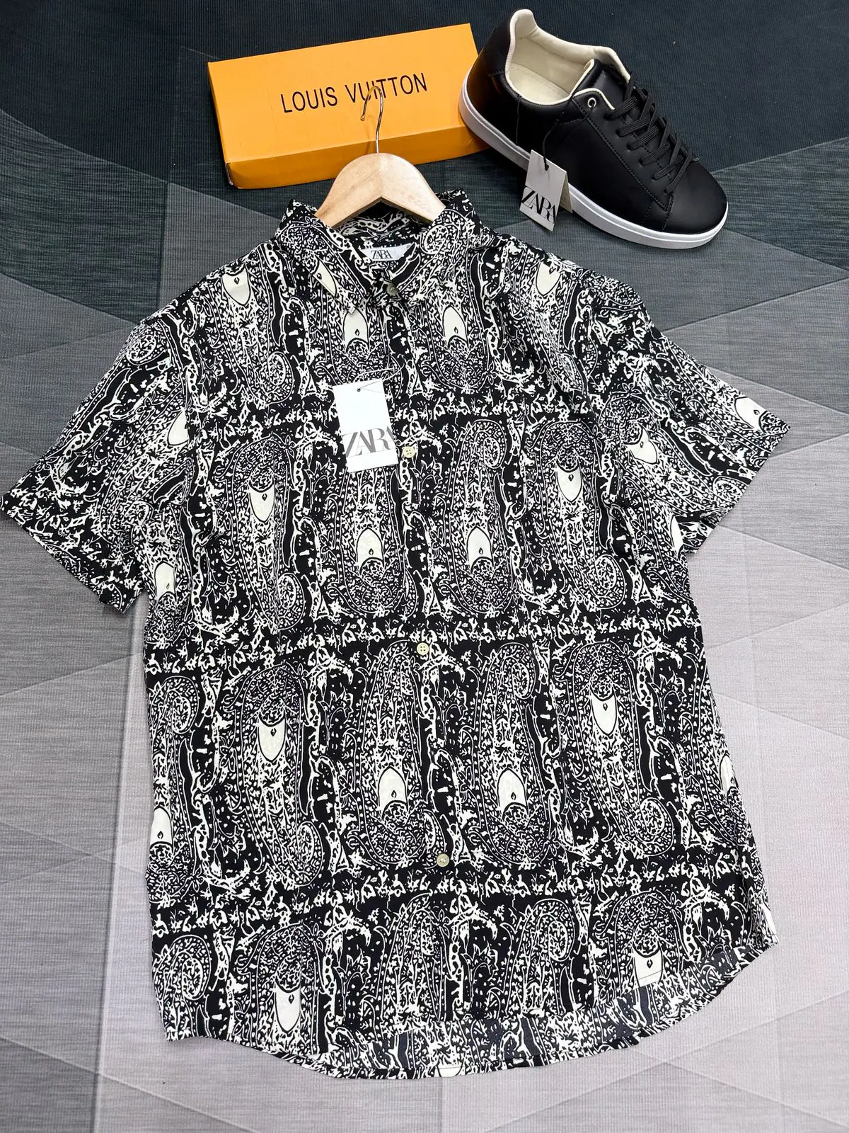 Camisa Masculina Estampada Monocromático Zara
