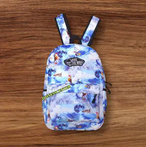 Mochila Estampada "Off The Wall" com Design Exclusivo