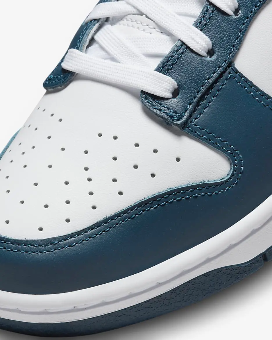 Tênis Nike Dunk Low Retro 