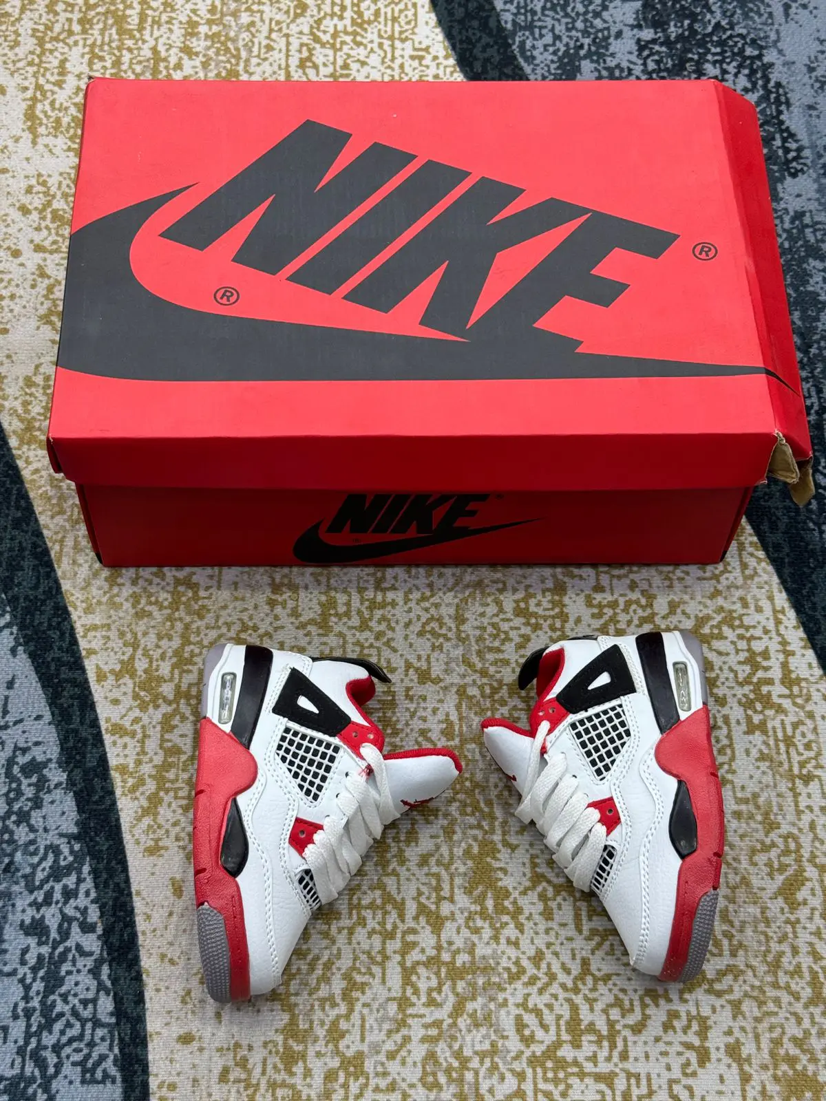 Tênis Nike Air Jordan 4 Retro Infantil