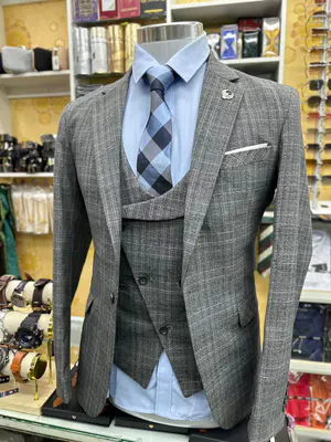 Terno Clássico Xadrez Cinza com Toque Bege