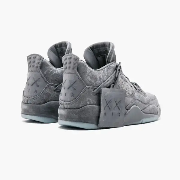 Tênis Air Jordan 4 Retro