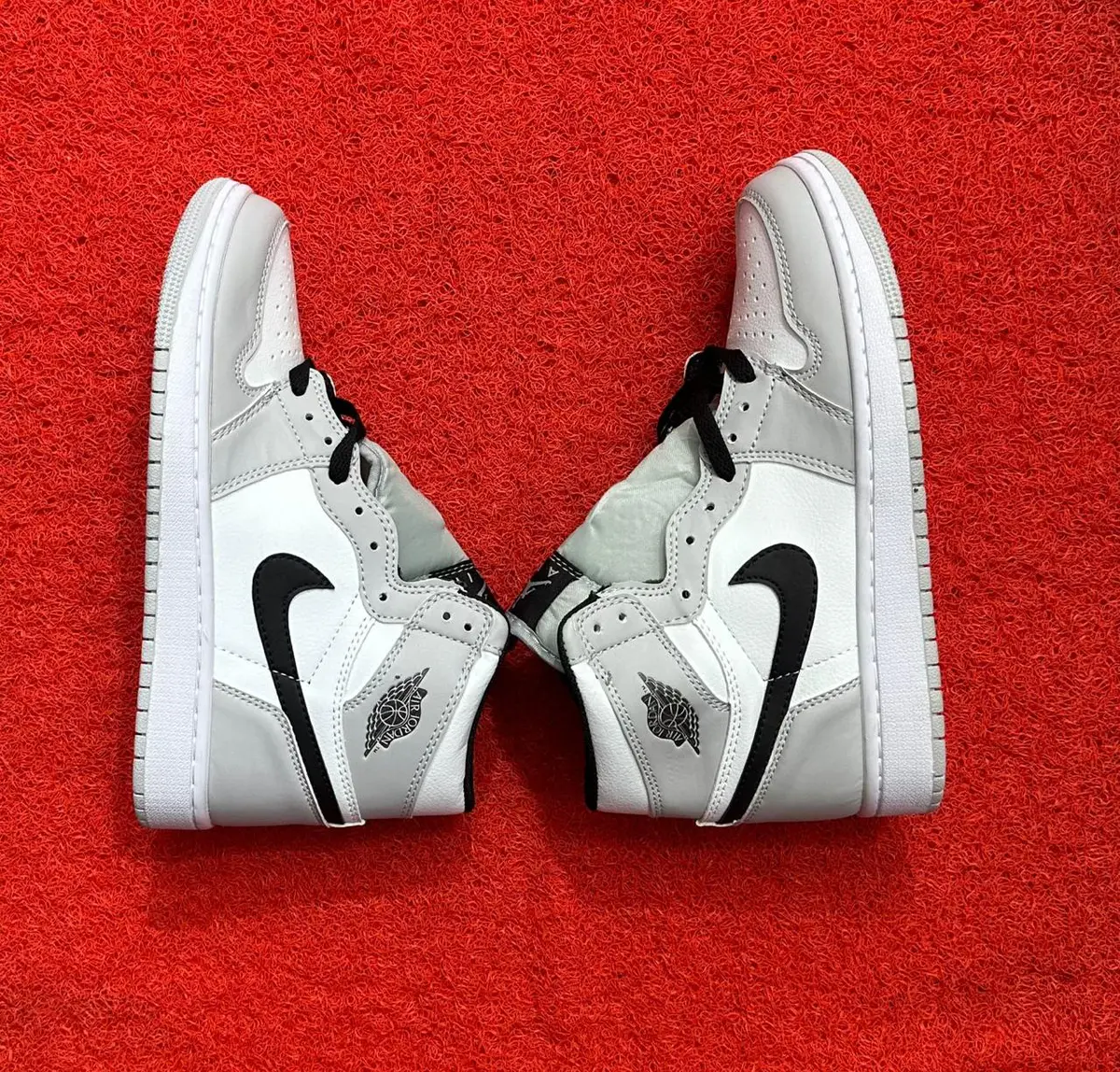 Tênis Nike Air Jordan 1 Mid - Sapatilhas para Mulher