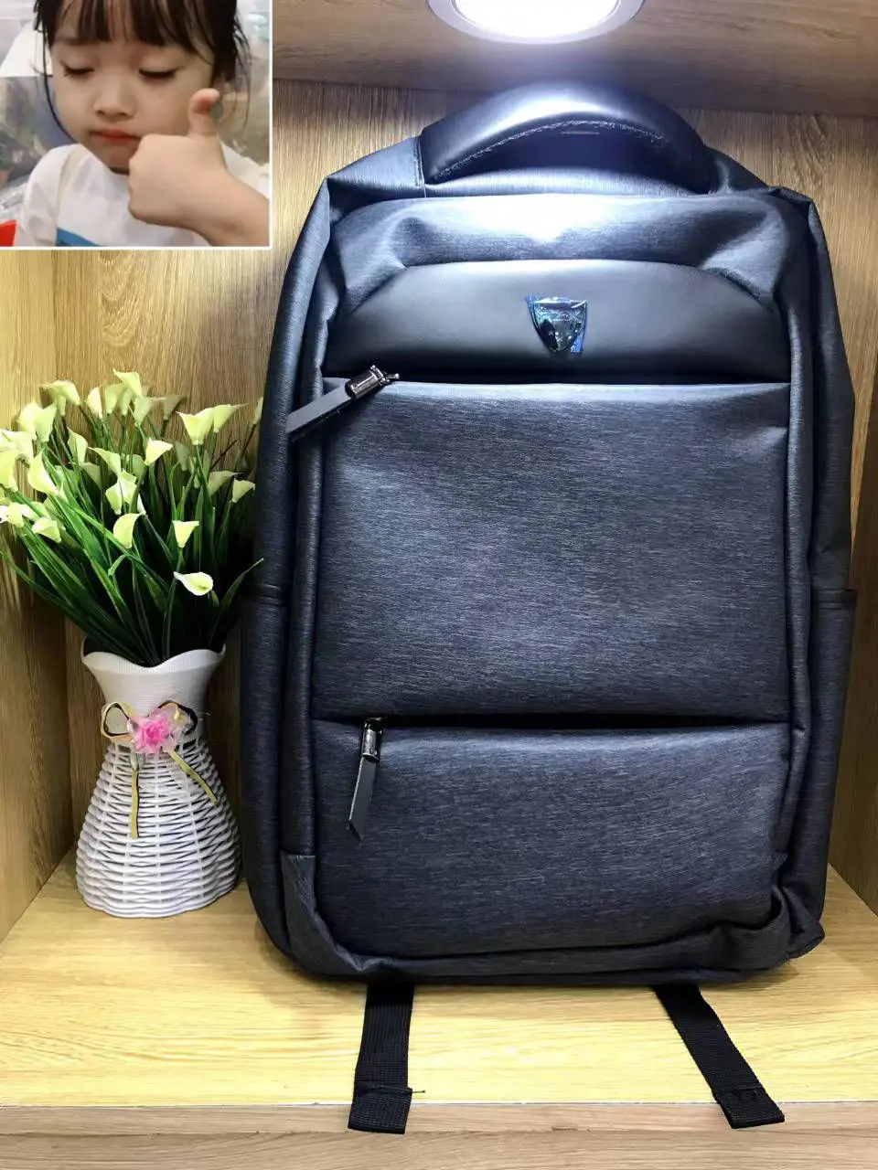 Mochila Executiva Antifurto com Design Minimalista