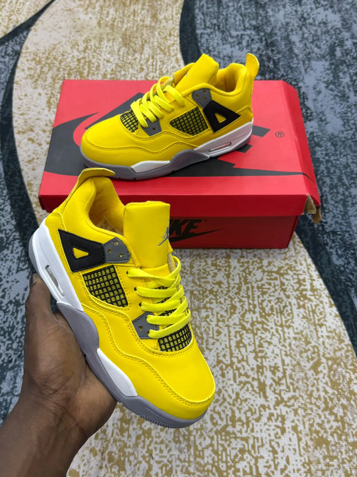 Tênis Nike Air Jordan 4 Retro Infantil