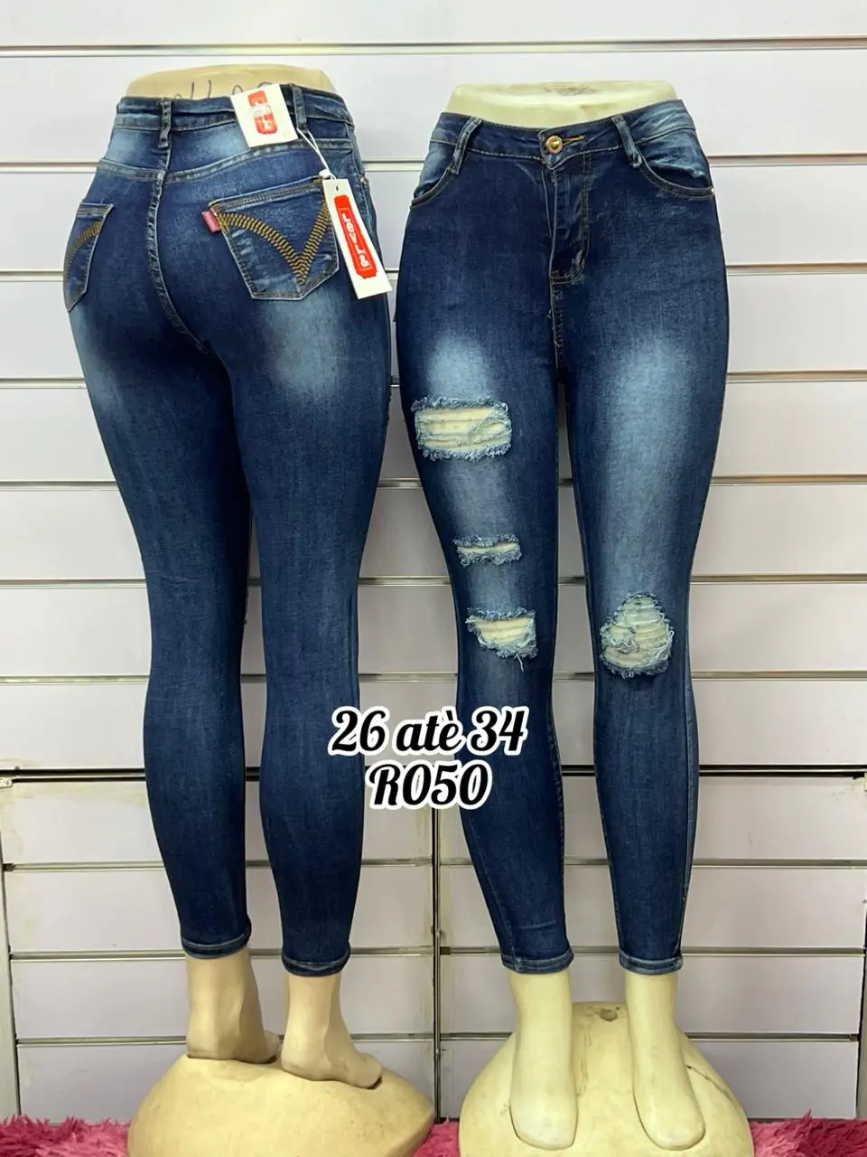 Calça Jeans Feminina Skinny com Rasgos