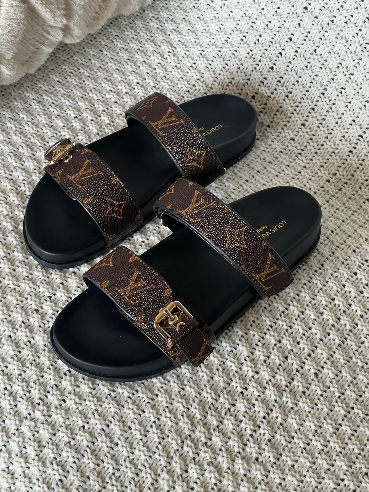 Sandálias Estilo Luxo Monogram LV