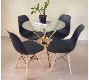 Conjunto de Mesa com Tampo de Vidro e 4 Cadeiras Modernas
