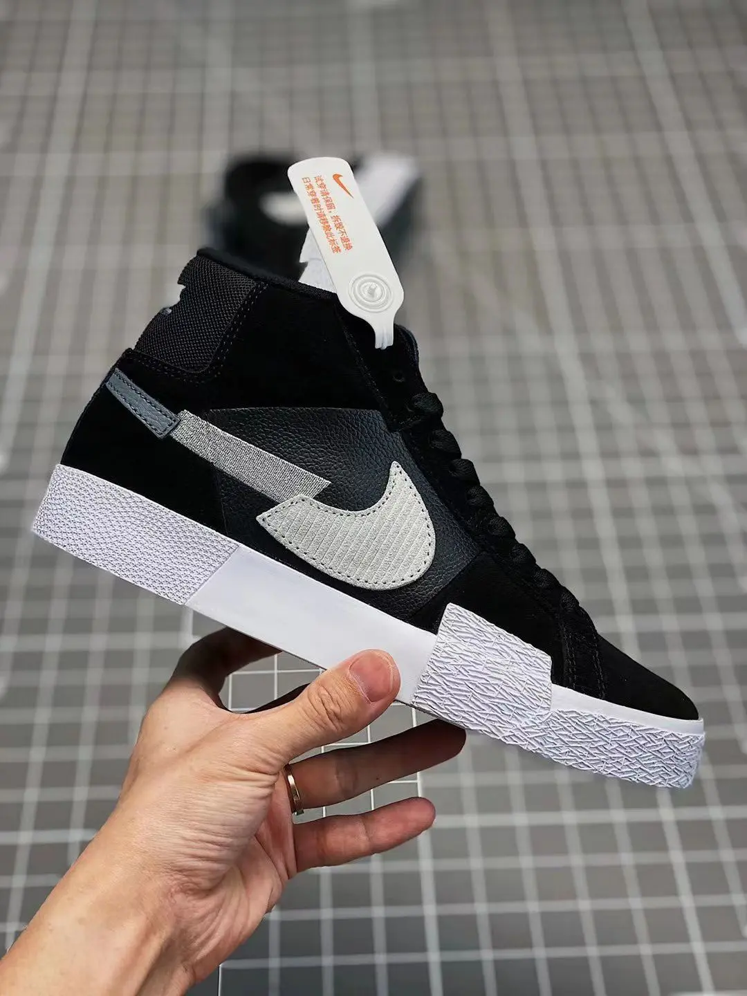 Tênis Nike Blazer Mid