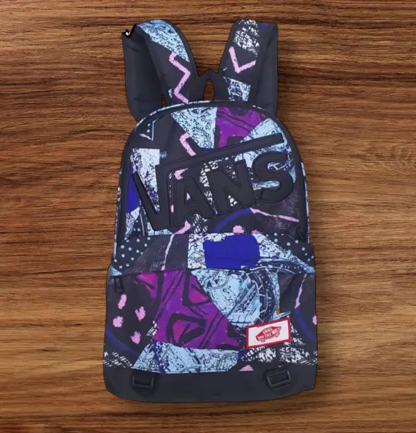 Mochila Estampada "Off The Wall" com Design Exclusivo