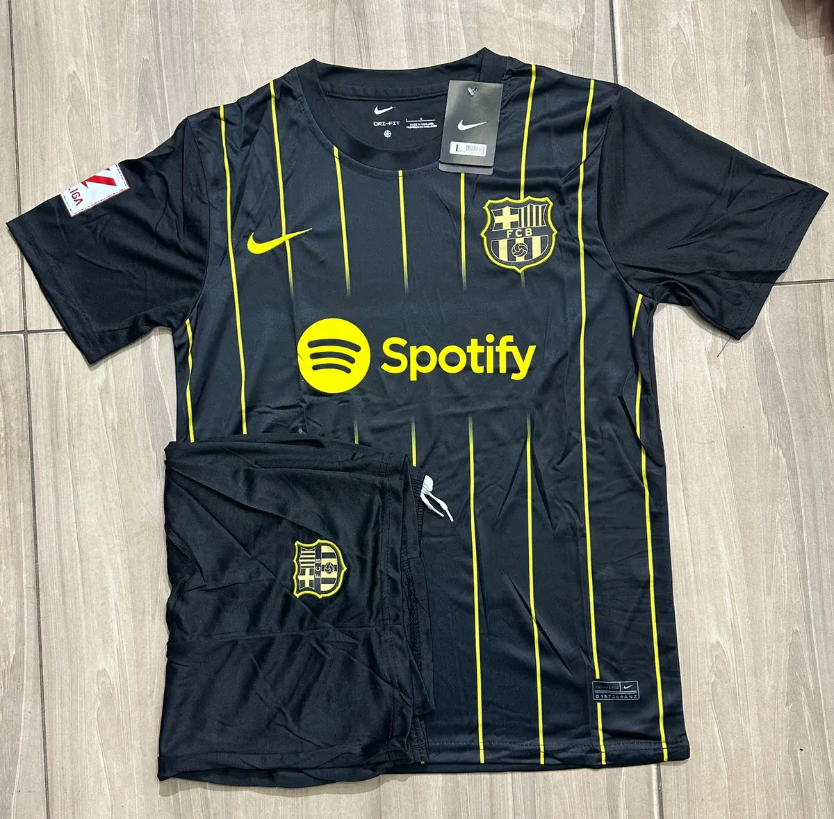Conjunto Oficial FC Barcelona 2023/2024 - 2 Peças
