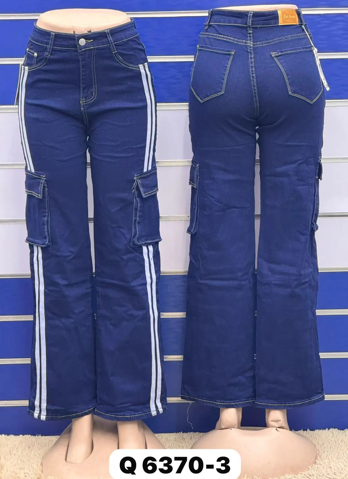Calça Jeans Cargo Boyfriend com Listras Laterais