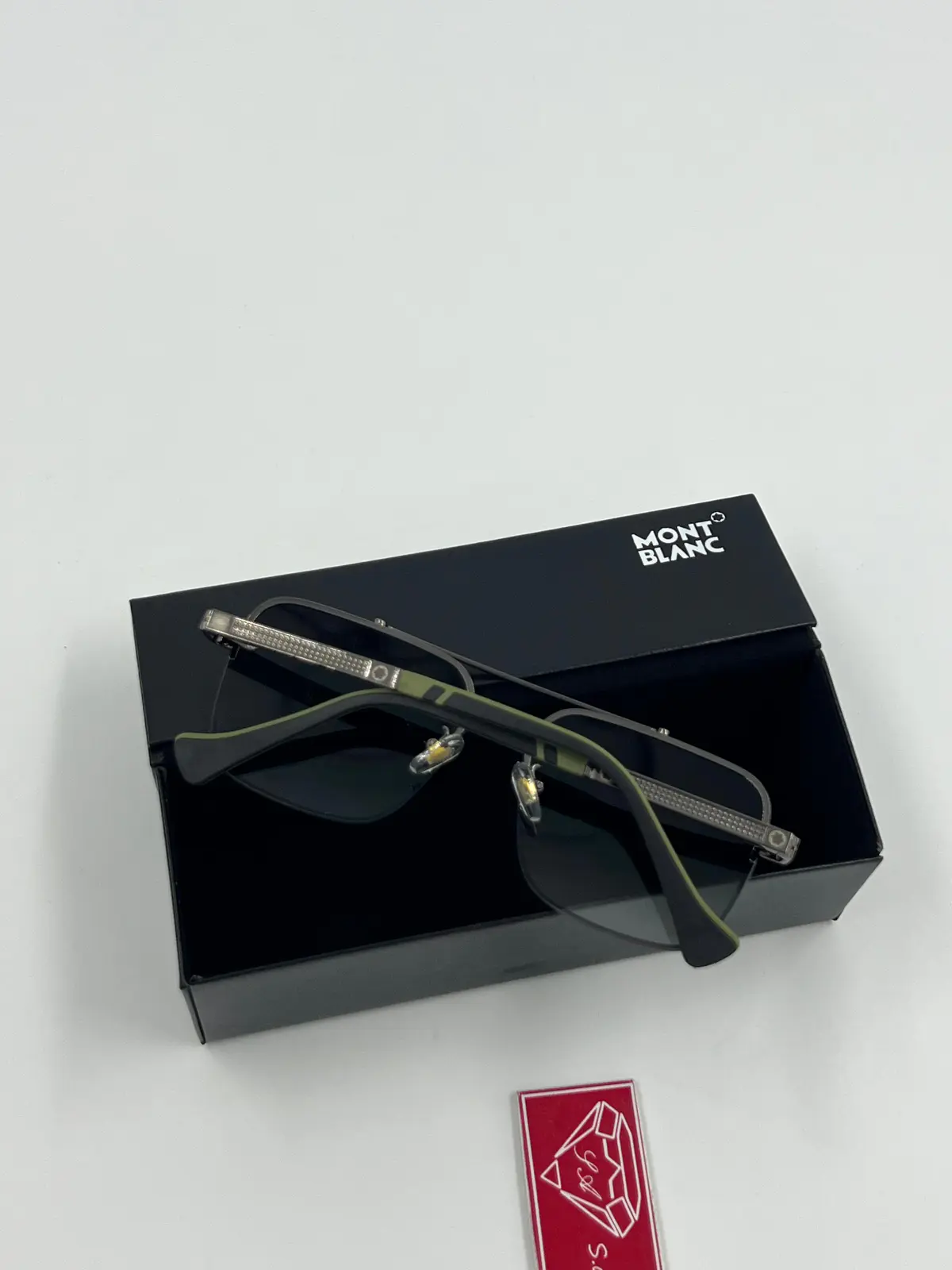 Óculos de Sol Montblanc Luxo - Dourado e Preto