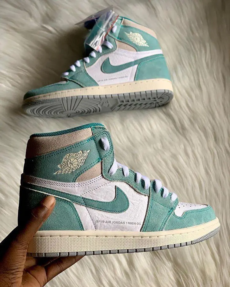 Tênis Nike Air Jordan 1 Mid - Sapatilhas para Mulher