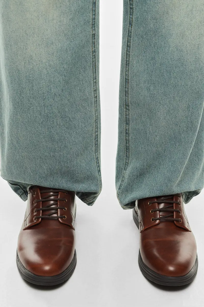 Sapatos com atacadores · Homem