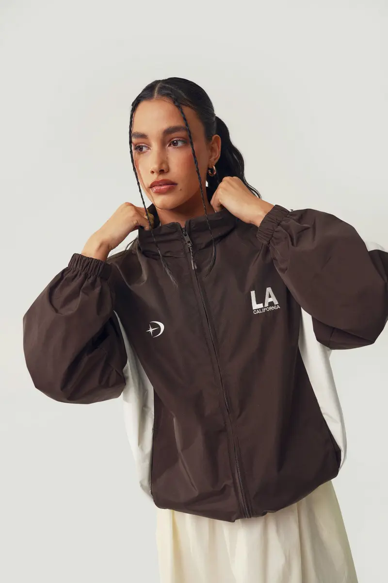 Casaco oversized em poliéster · Senhora · Castanho