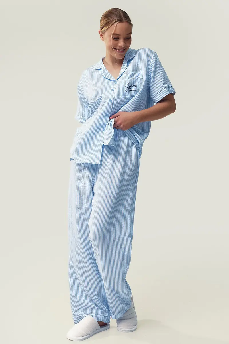 Pijama às riscas · Senhora