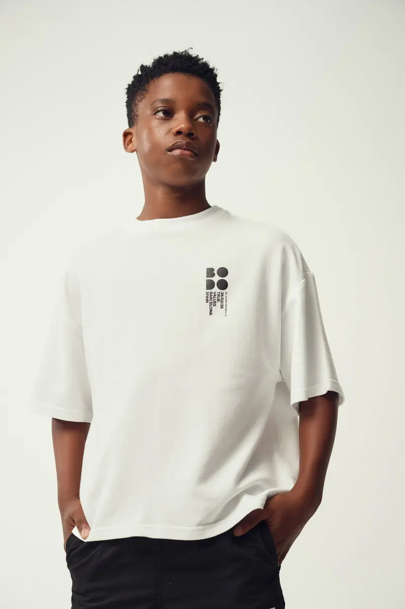 T-shirt Boxy em algodão · Menino · Branco