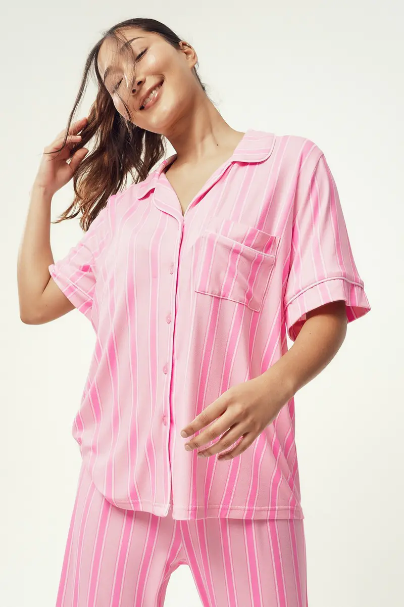 Pijama às riscas · Senhora