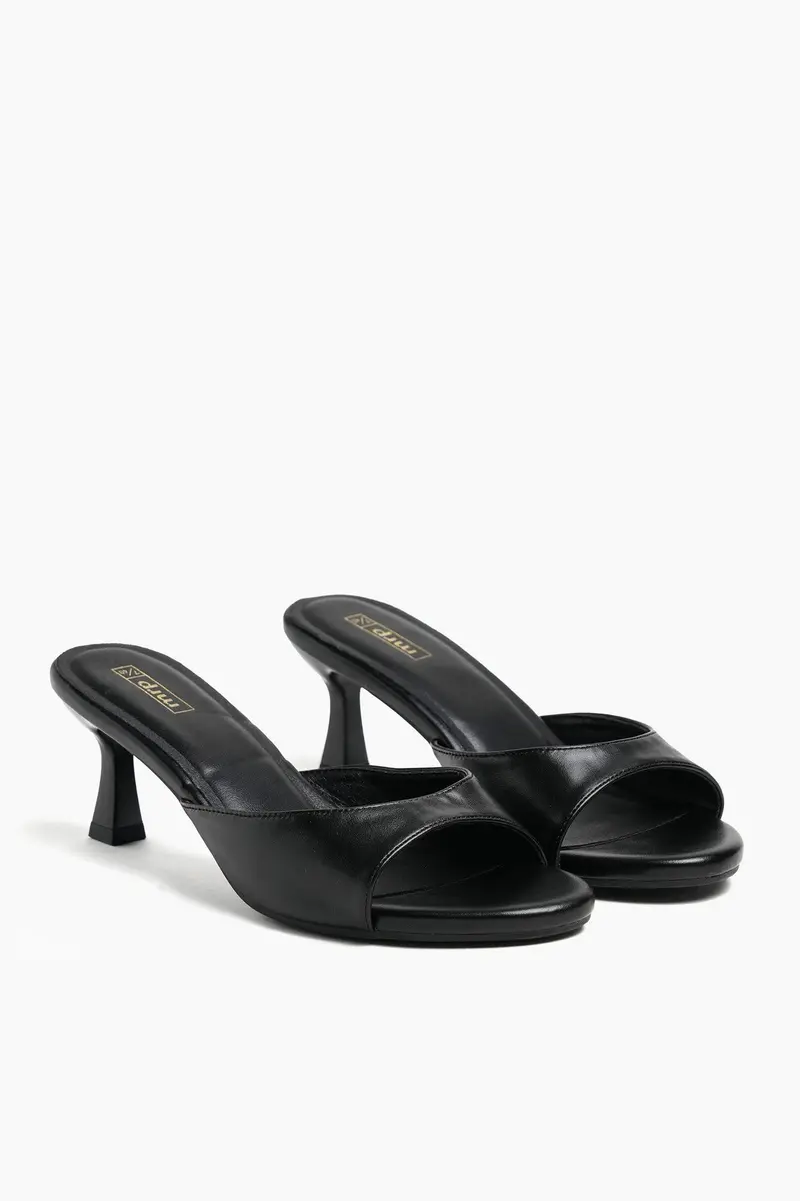 Sapatos de salto Kitten em poliuretano · Senhora · Preto