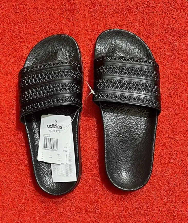 Chinelos Adidas Adilette Textura Entrançada Preto ⚫