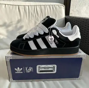 Ténis Adidas Urbano Campus 