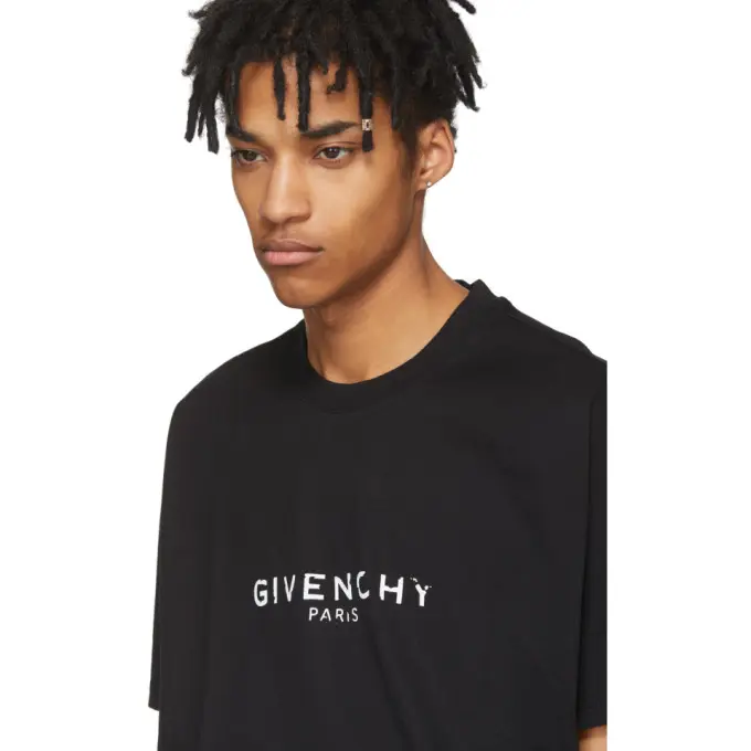 Camiseta Oversized Givenchy Logo Vintage Preta