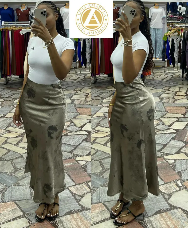 Saia Midi Cetim Estampada Lulu Rose Cinzento 🌫️