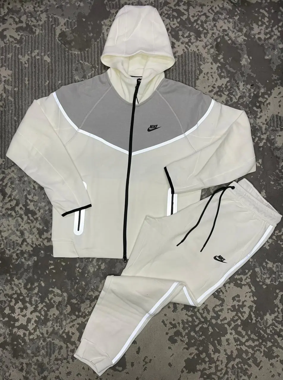 Conjunto Esportivo Nike Moderno com Capuz