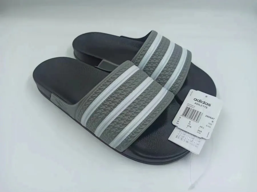 Chinelos Adidas Adissage · Preto / Cinzento / Branco