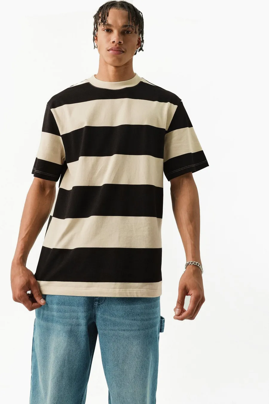T-shirt largo em algodão · Homem · Preto