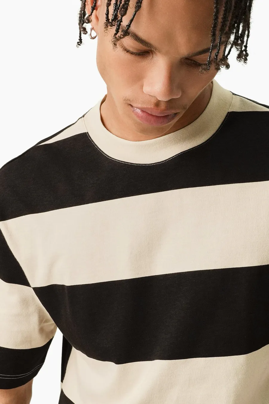 T-shirt largo em algodão · Homem · Preto