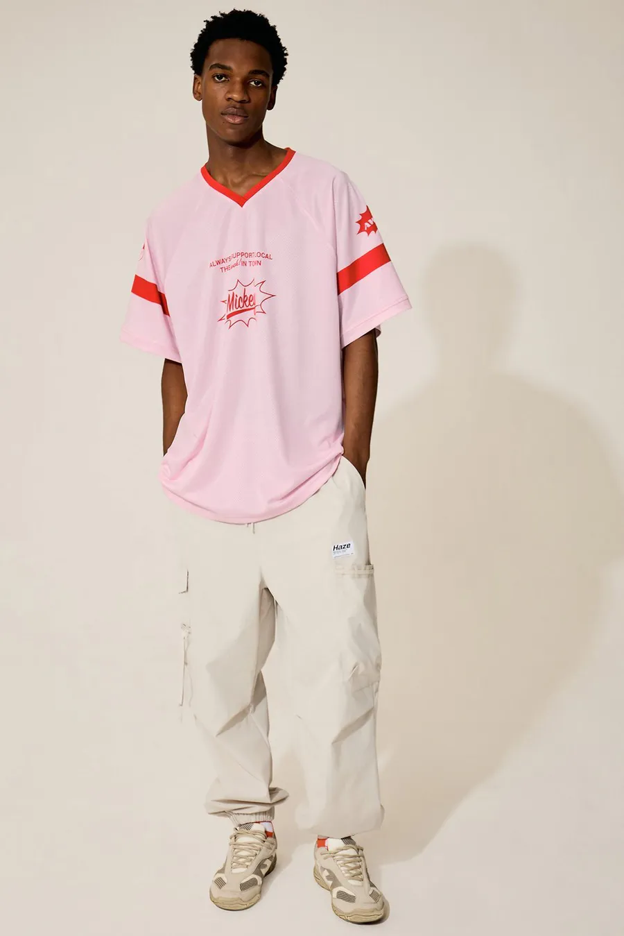 Calças jogger em poliéster · Homem · Creme