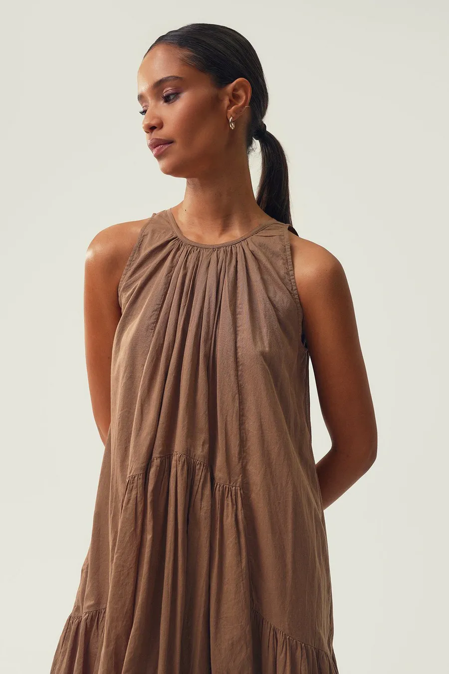 Vestido Trapeze em algodão · Senhora · Castanho