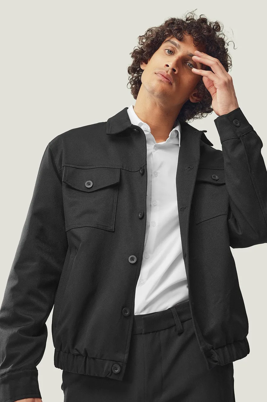 Casaco em poliéster · Homem · Preto · Modelo 3