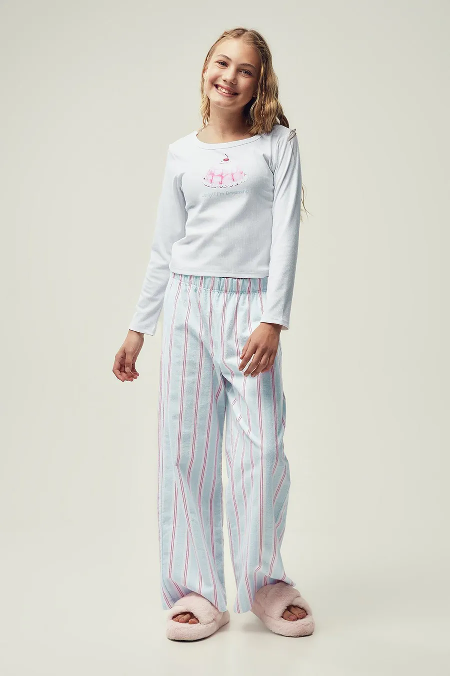 Pijama · Menina · Creme