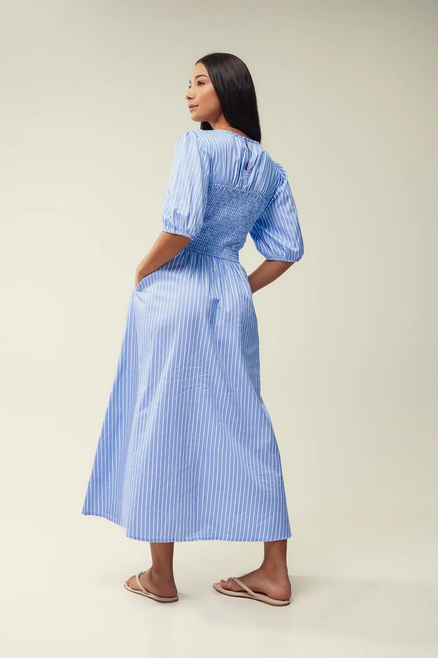 Vestido boca de sino Fit · Senhora
