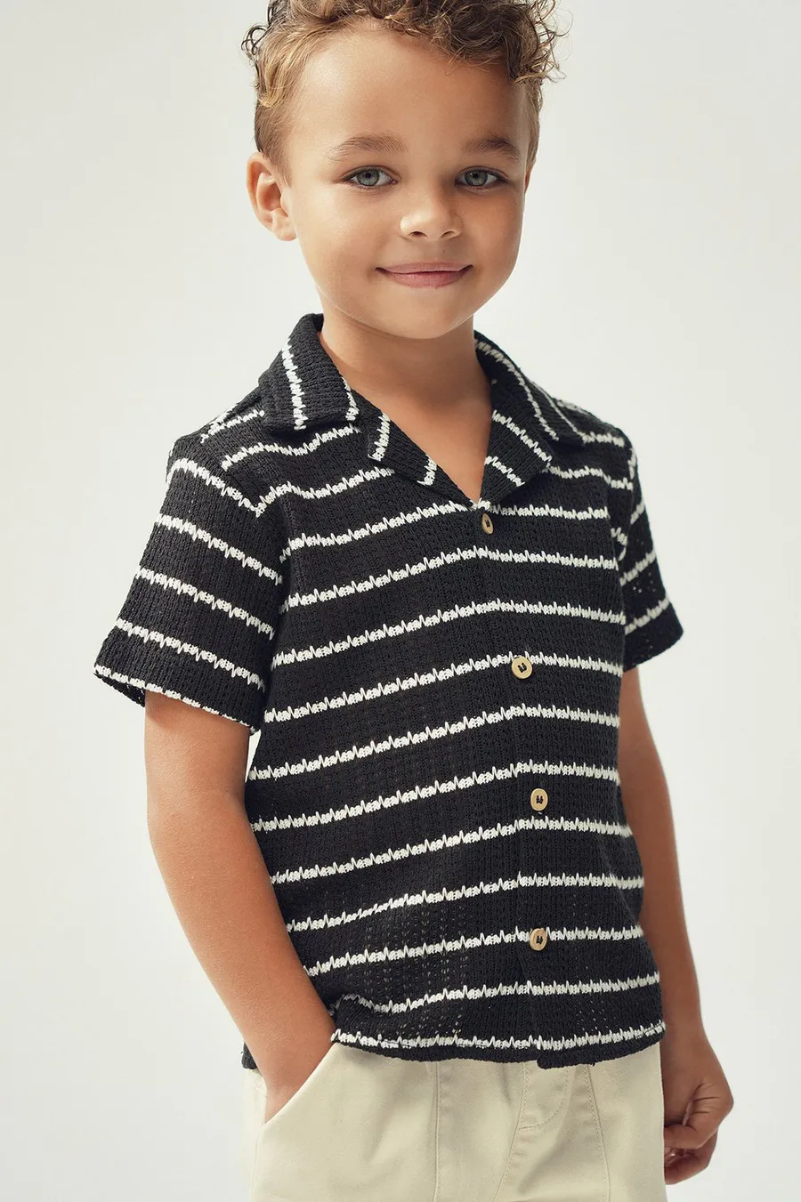 Camisa de malha em poliéster · Menino · Preto